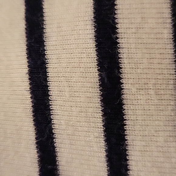 Ralph Lauren Top M Stripes on White Short Sleeves - Picture 7 of 9
